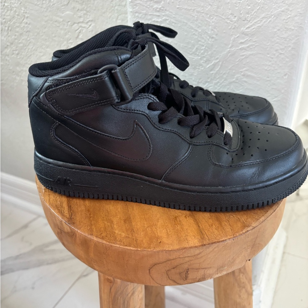 Nike air force 1 Black High-Top Leather Sneakers with Ankle Strap - Picture 7 of 11